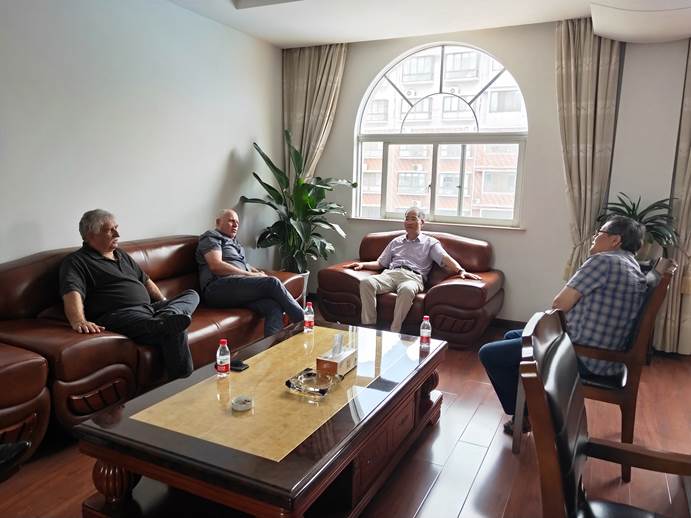 clip_image004.jpg clip_image004.jpg