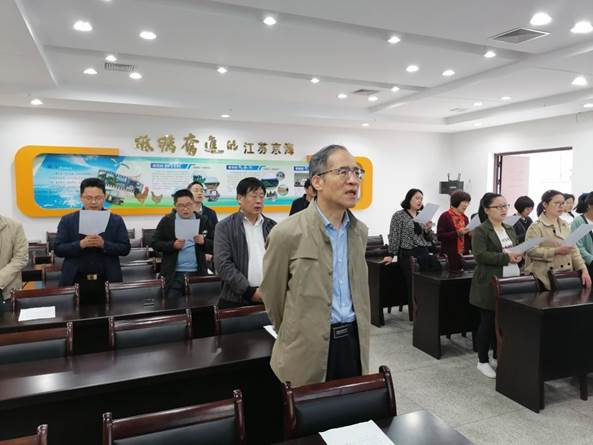 clip_image002.jpg 注明: E:\2020\温氏股份宣传正能量稿件\学唱温氏之歌\IMG_20200506_081600.jpg